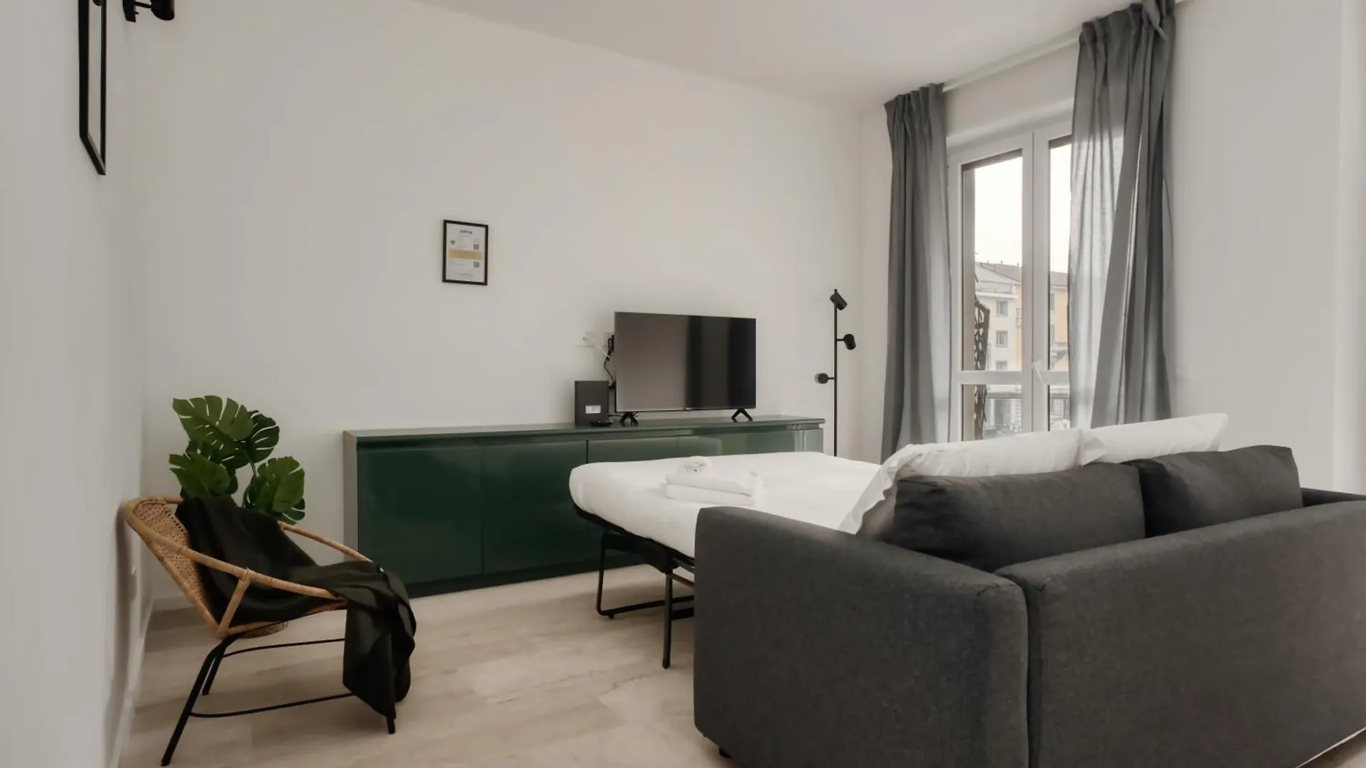 Joivy Beautiful And Modern Apartment With 2 Balconies Milan