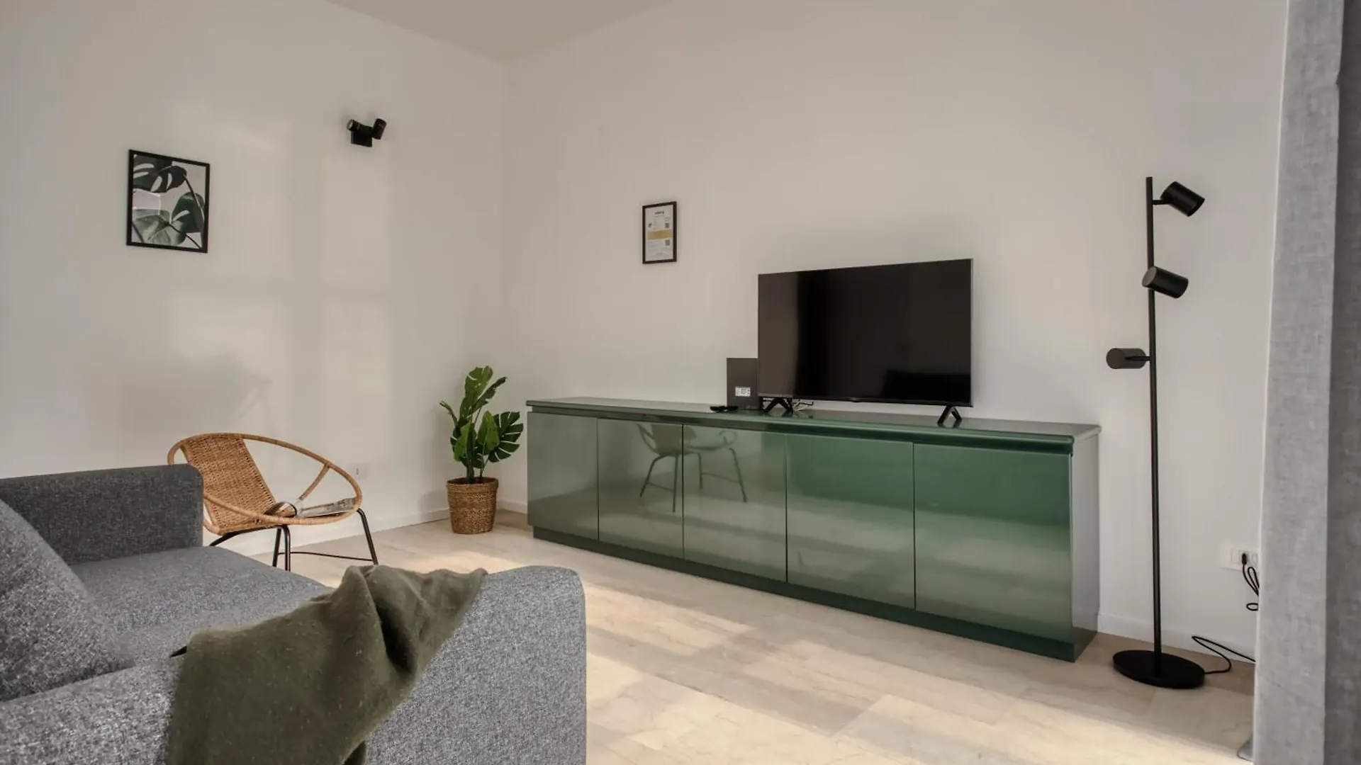 Joivy Beautiful And Modern Apartment With 2 Balconies Milan 0*,