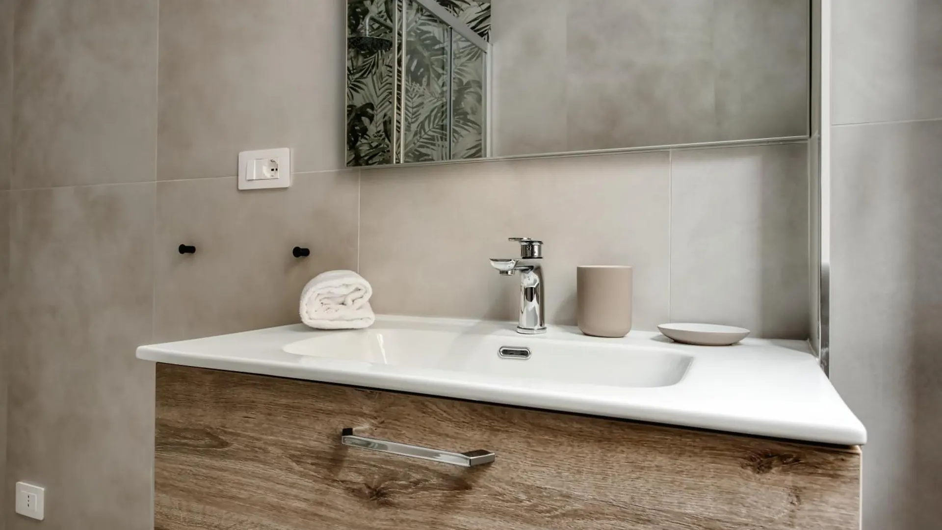 Joivy Beautiful And Modern Apartment With 2 Balconies Milan
