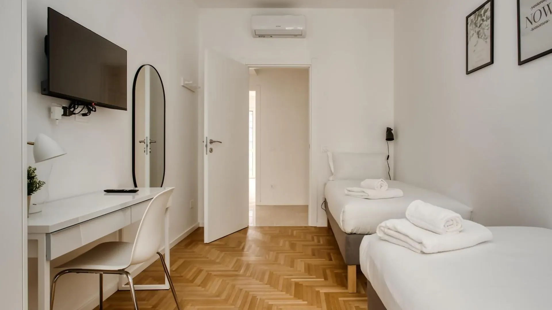 Joivy Beautiful And Modern Apartment With 2 Balconies Milan