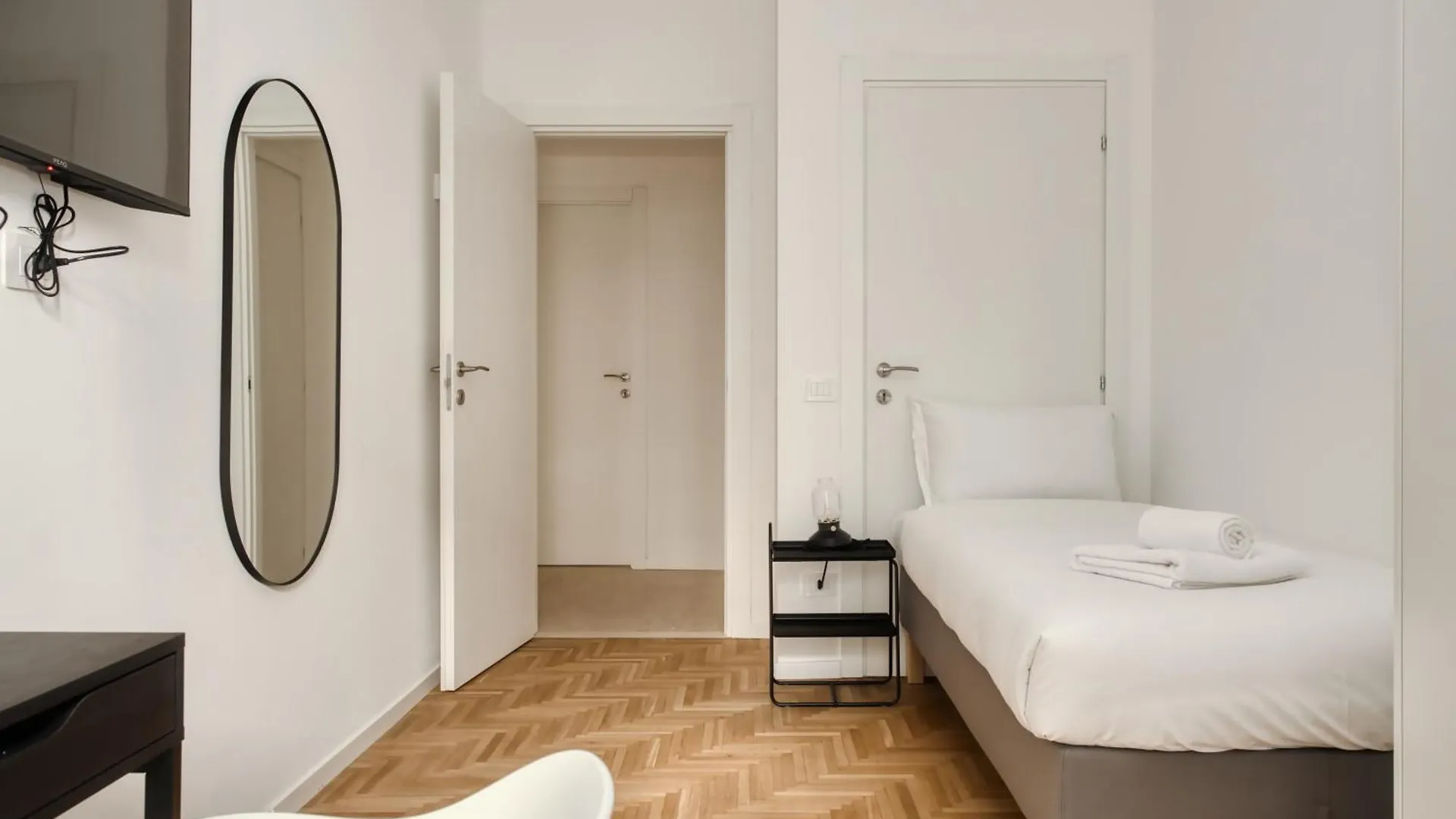 Joivy Beautiful And Modern Apartment With 2 Balconies Milan